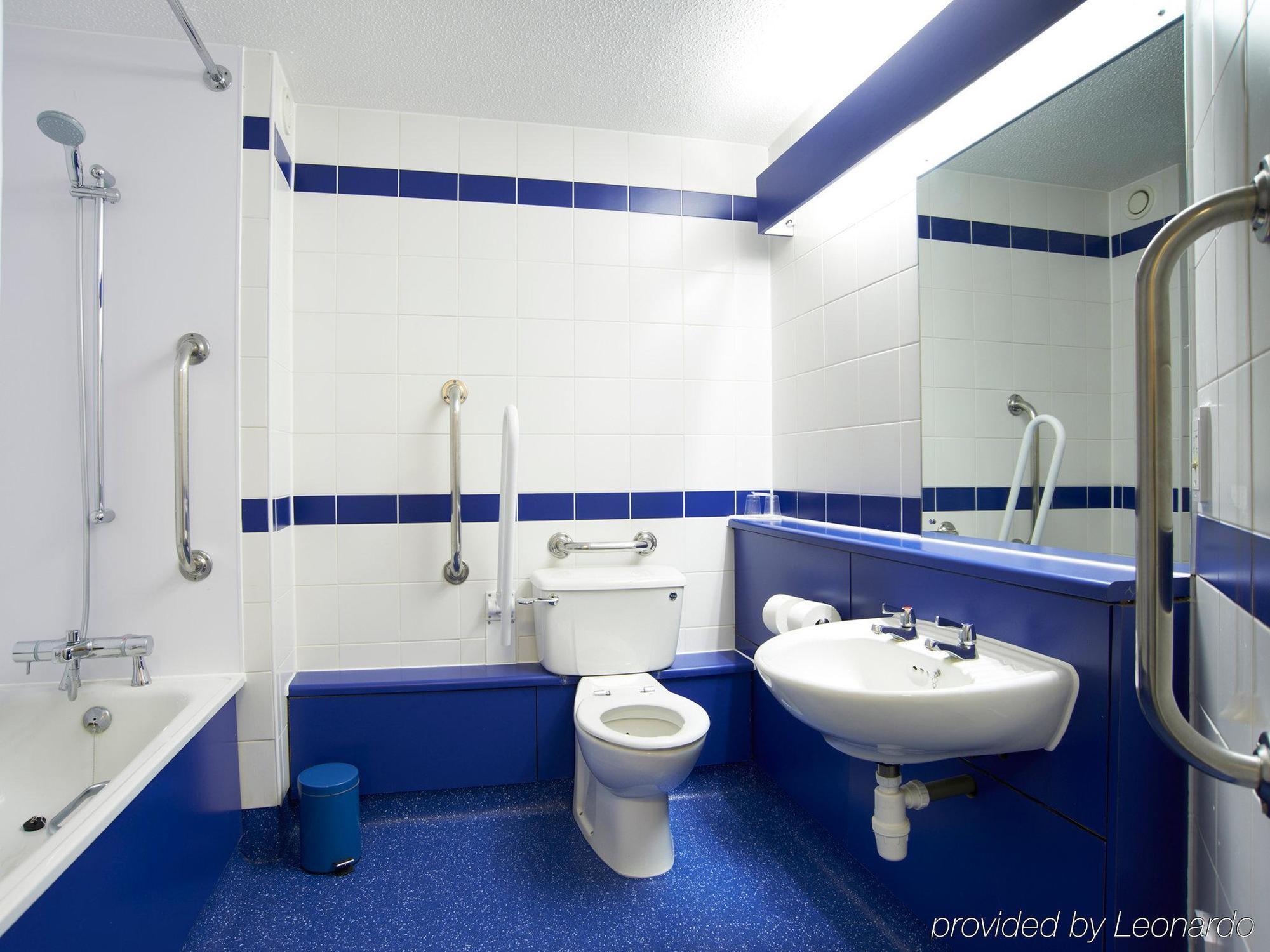 Travelodge Exeter M5 Eksteriør billede